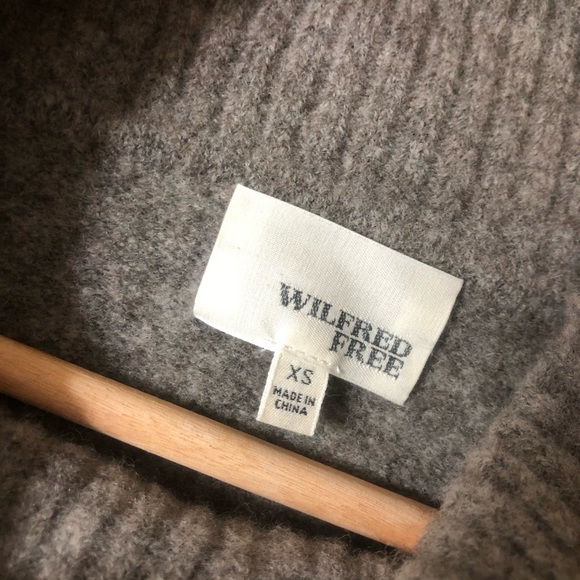 Wilfred Free Turtleneck Sweater - Picture 3 of 3